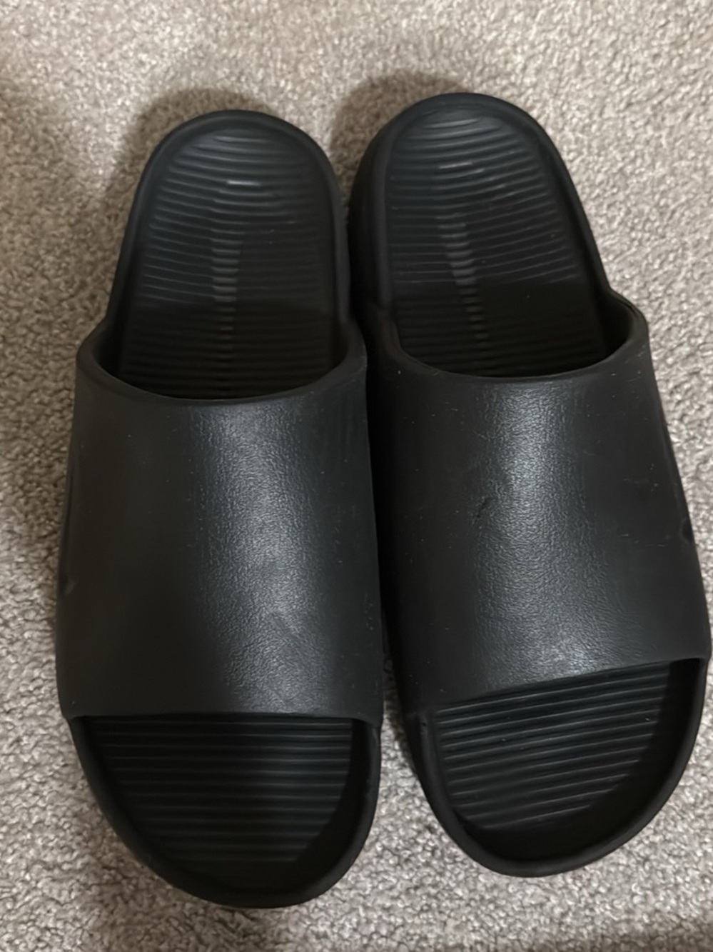 Nike Men’s Black Slide Sandals with Raised Swoosh - Picture 3 of 3